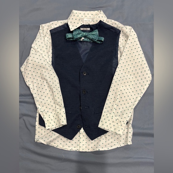 Calvin Klein Other - Calvin Klein Navy Vest and Patterned Shirt Set